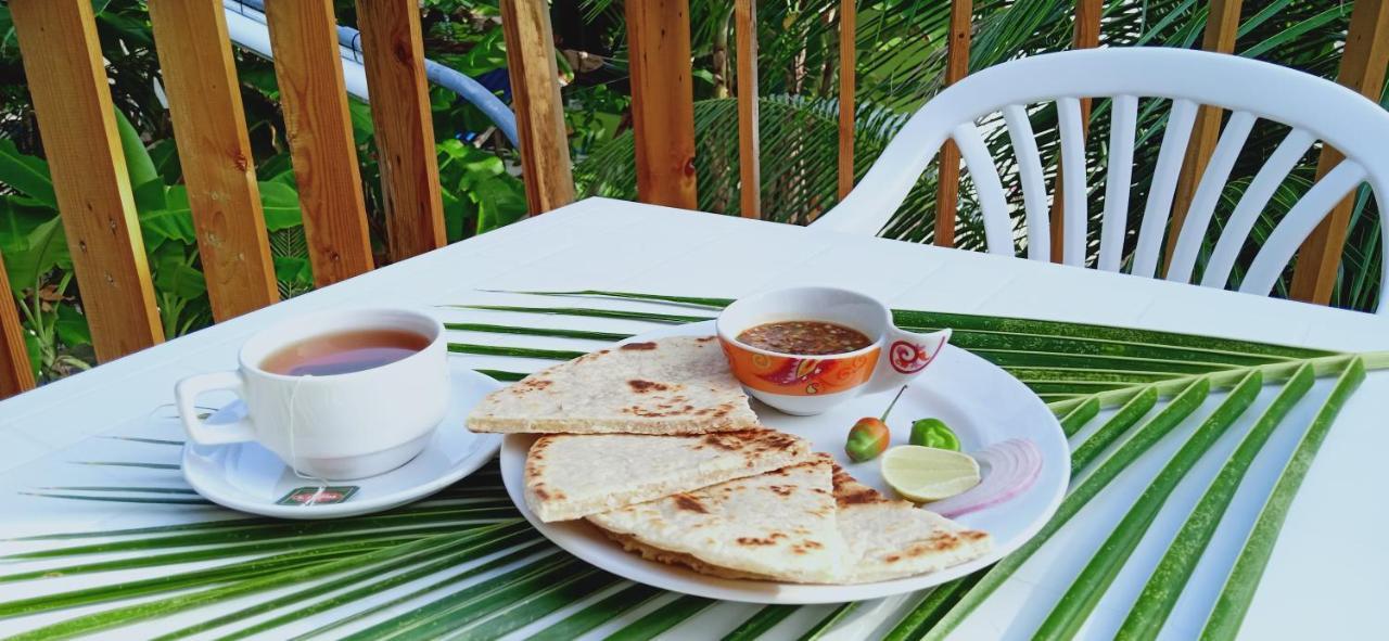 Maalhos Thila Inn ภายนอก รูปภาพ